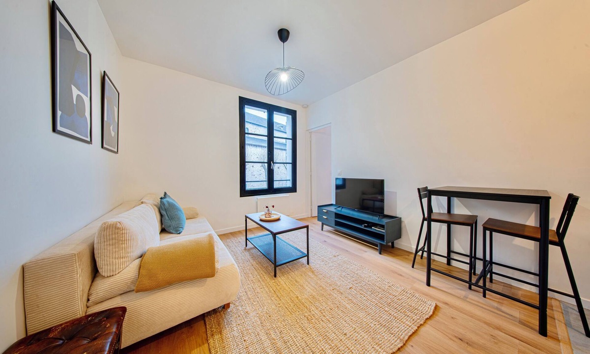 Saint-Pe-de-Bigorre Apartment | 1 Bedroom apartment in the heart of a picturesque village - Lourdes