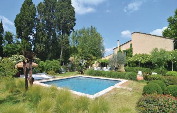 Cabannes Apartment | 1 bedroom accommodation in Cabannes