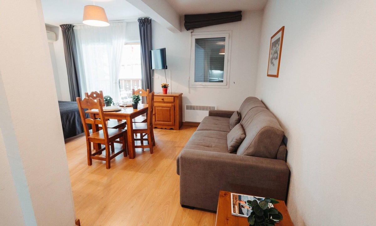 Ax-les-Thermes Apartment | 1-Bedroom Apartment near Gondola