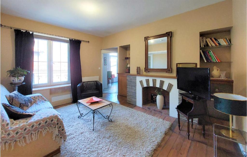 Saint-Dizier Apartment | 1 Bedroom Gorgeous Apartment In Saint-Dizier