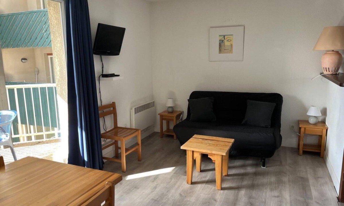Peyragudes Apartment | 100m from resort center, 2nd floor, jacuzzi, hammam, tv, ski locker, 23m², Peyragudes