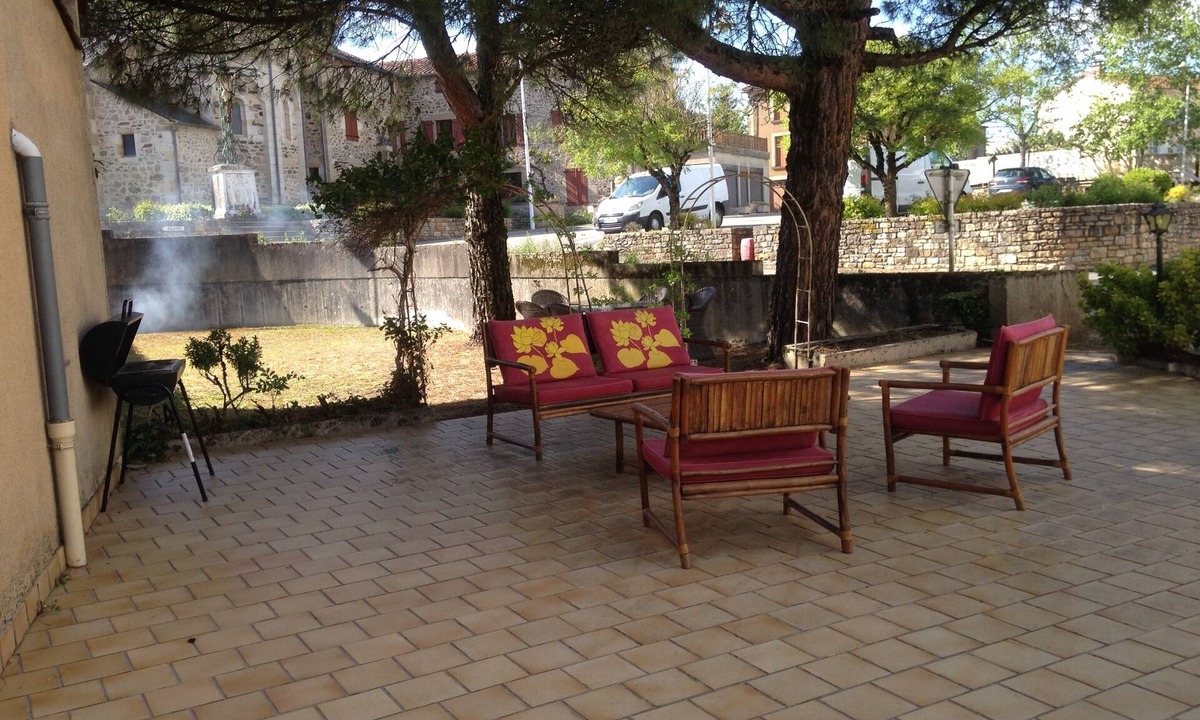 Les Albres Apartment | 100m2 BALCONY TERRACE GARDEN BARBECUE( MOTOR HOME GARAGE 80m2)