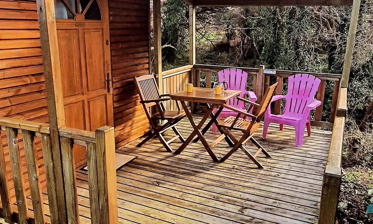 Perros-Guirec Cabin | 11 m² Travel Trailer - 1 bedroom + 7 m² terrace (No pets allowed) 2 people