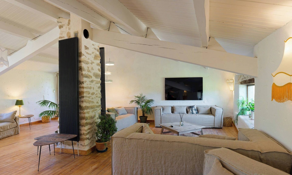 Chateauneuf-Val-Saint-Donat House | 18th century Provençal mansion in Châteauneuf