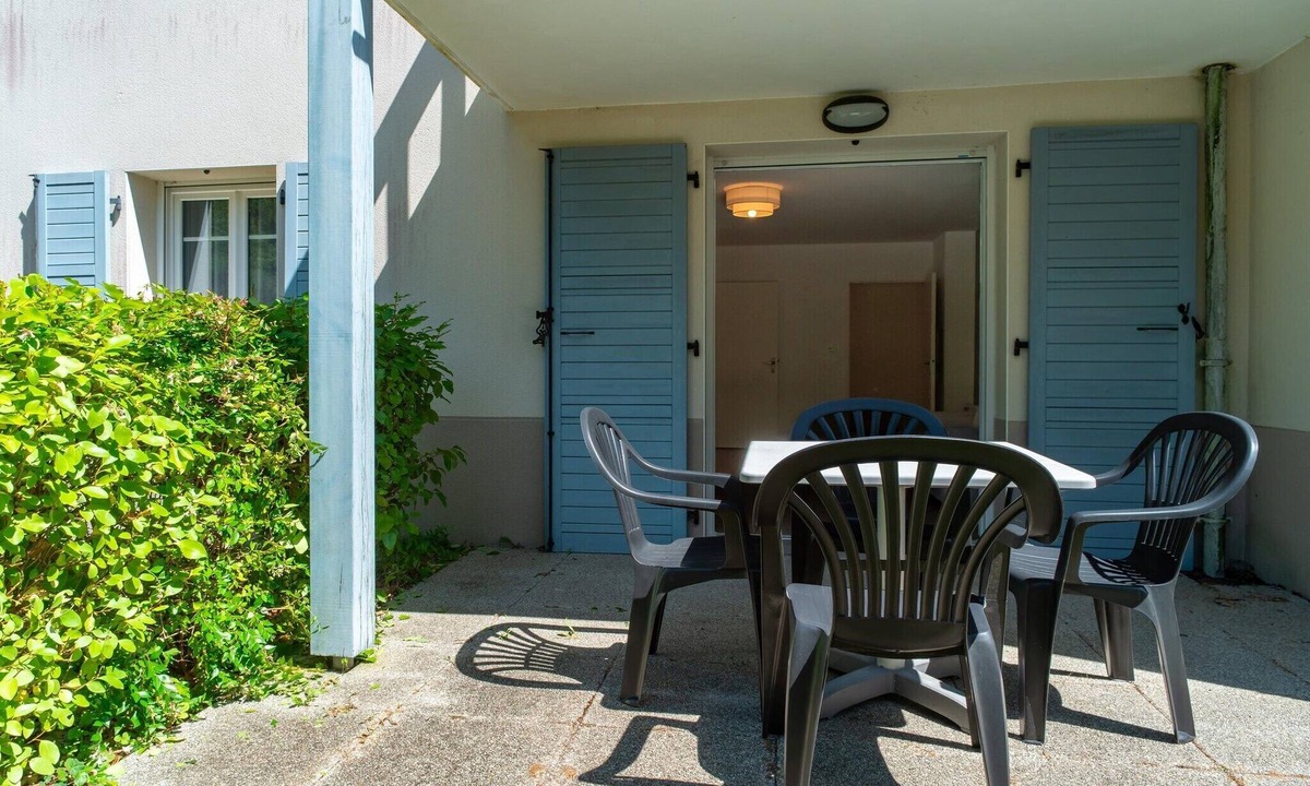Pont-Aven Apartment | 1BR Stay in Pont-Aven with Balcony