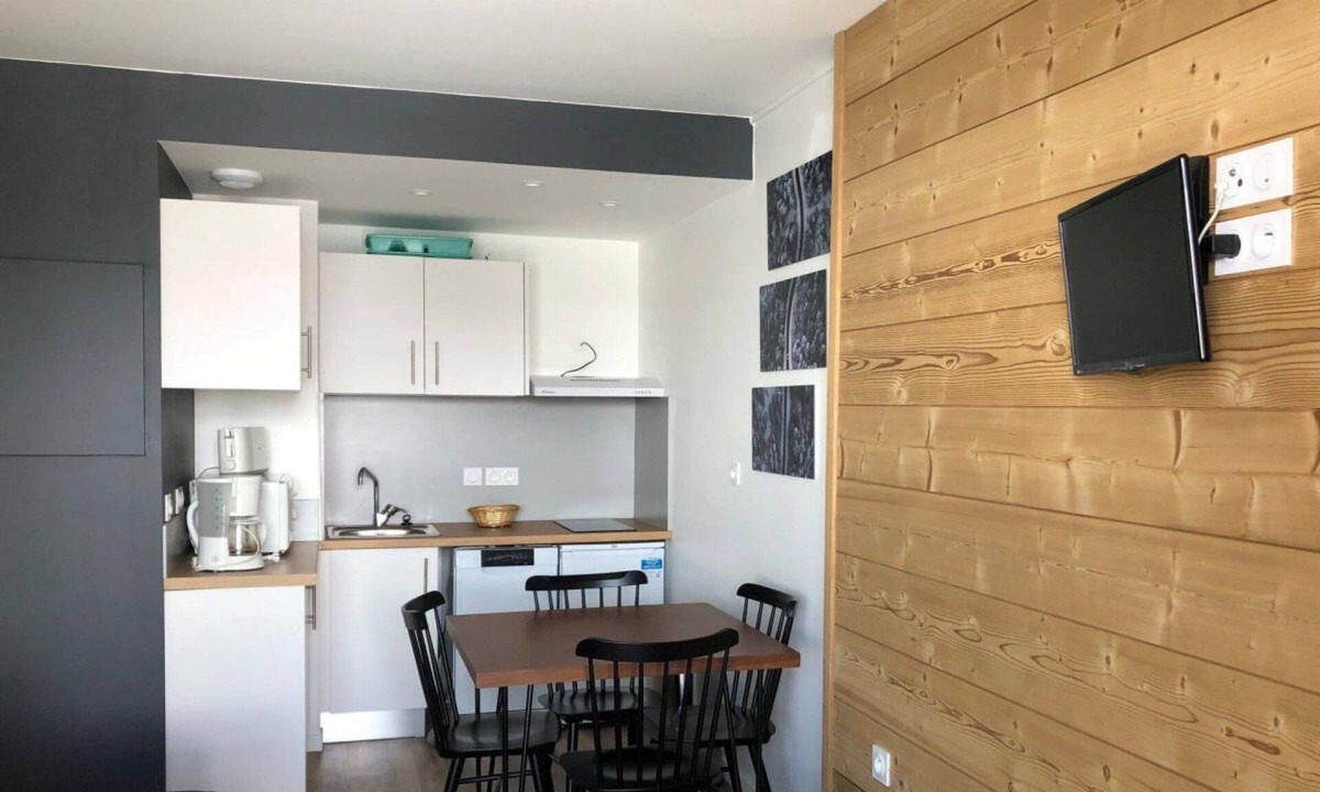Peyragudes Apartment | 1st floor, balcony, tv, ski locker, 28m², Peyragudes