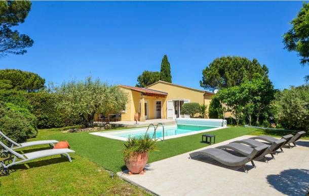 Cabannes House | 2 bedroom accommodation in Cabannes