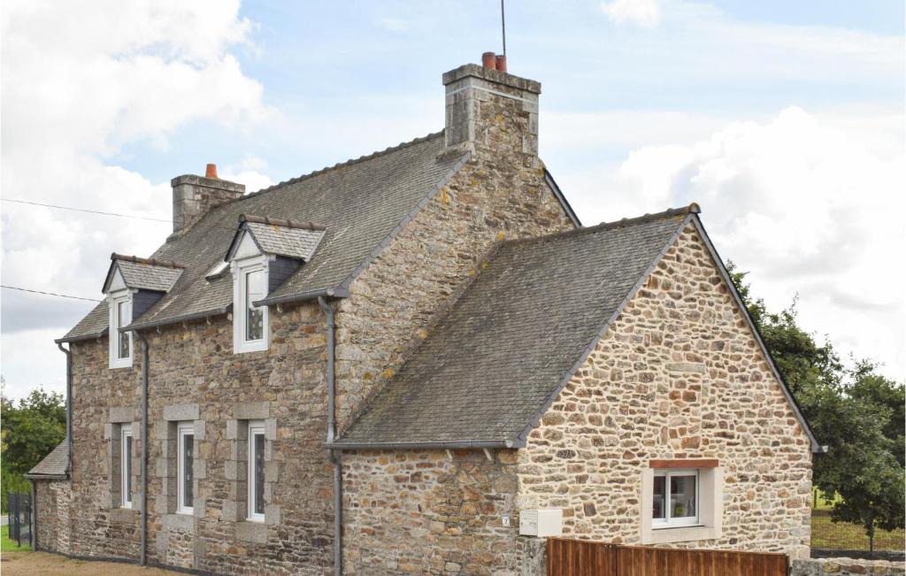 Brelidy House | 2 Bedroom Awesome Home In Brélidy