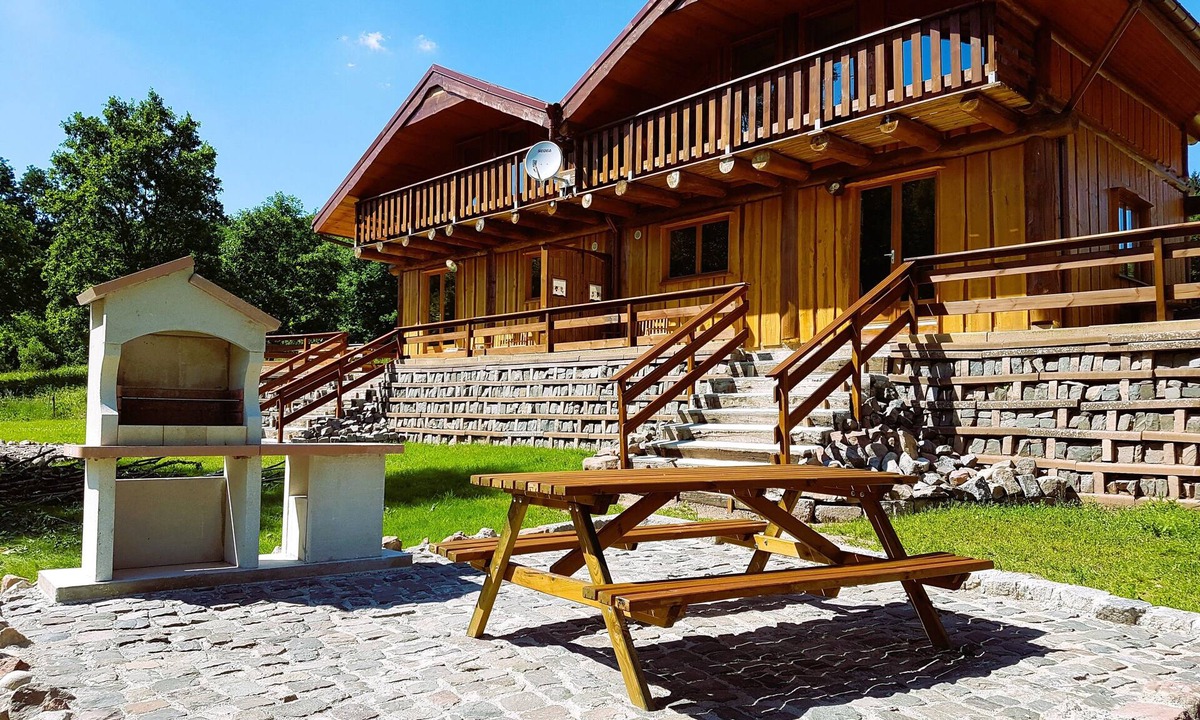 Mesnil Sous Les Cotes Ski Chalet | 2 CHALETS MITOYENS AU CALME , DANS MASSIF VOSGIEN