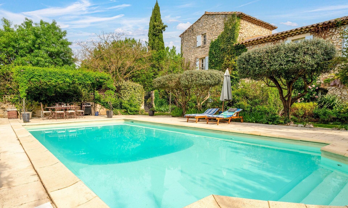 Lussan House | 2-person gîte with Gardoise vault in a restored 16th-century mas, 15 km from Uzès