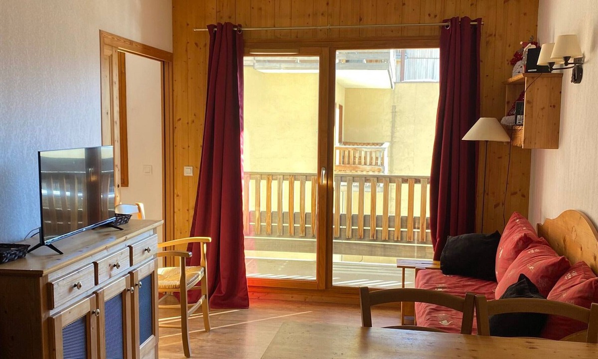 Orcieres-Merlette Apartment | 2-room cabin apartment, 6 people, pool, parking, WiFi