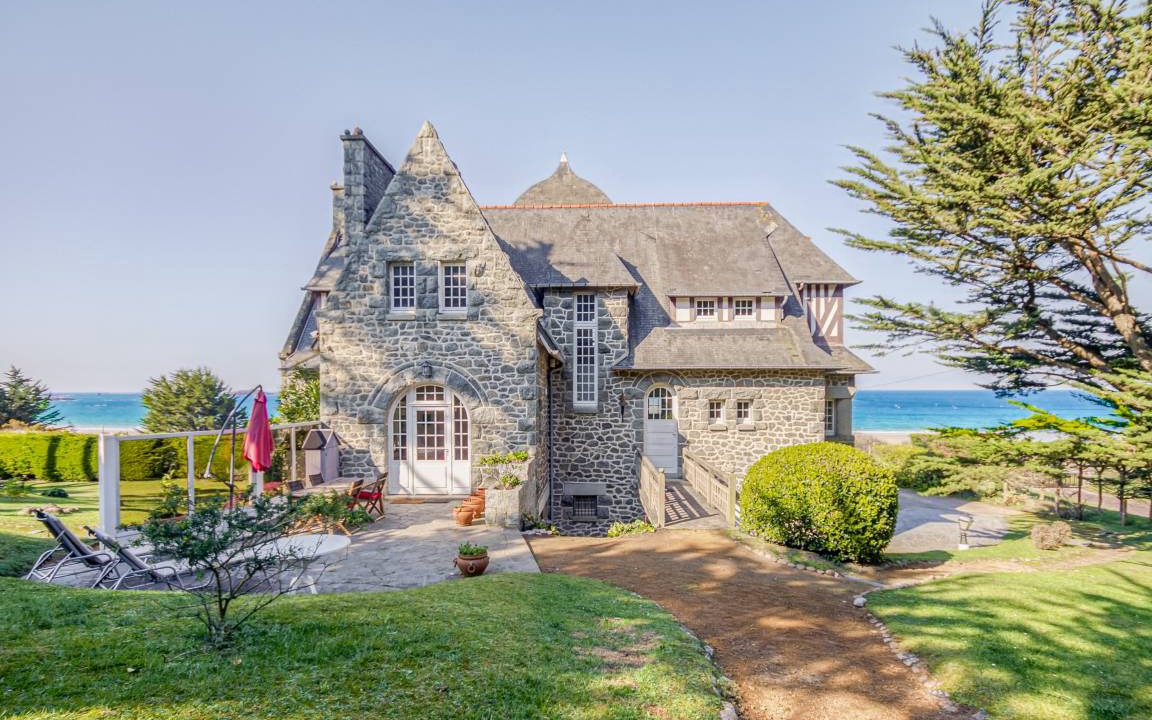 Sables-d'Or-les-Pins House | 250 m² House ∙ 6 bedrooms ∙ 12 guests