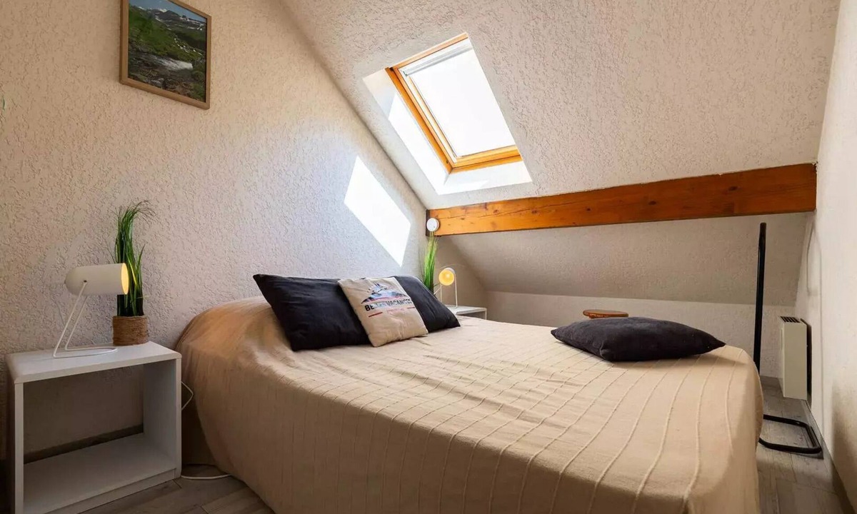 Saint-Lary-Soulan Apartment | 3-Bedroom Apartment for 6 People - Wi-Fi - Aurette Residence, St-Lary Soulan