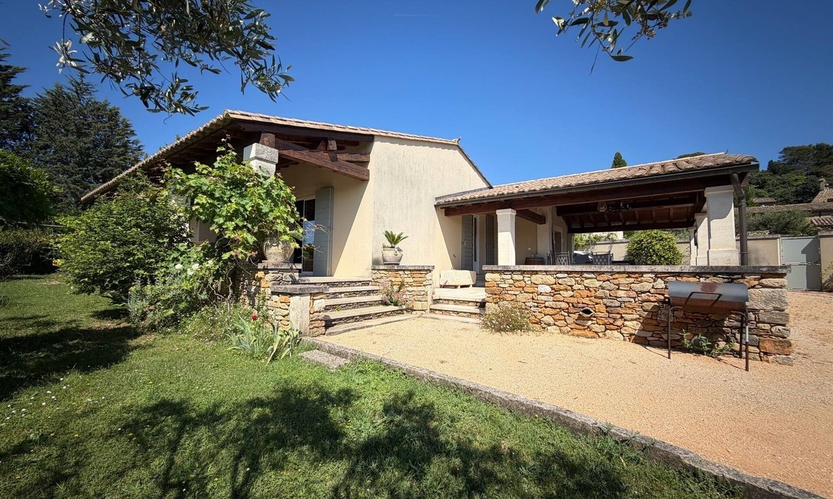 Serviers-et-Labaume House | 3-bedroom family house, swimming pool, garden and terrace near Uzès