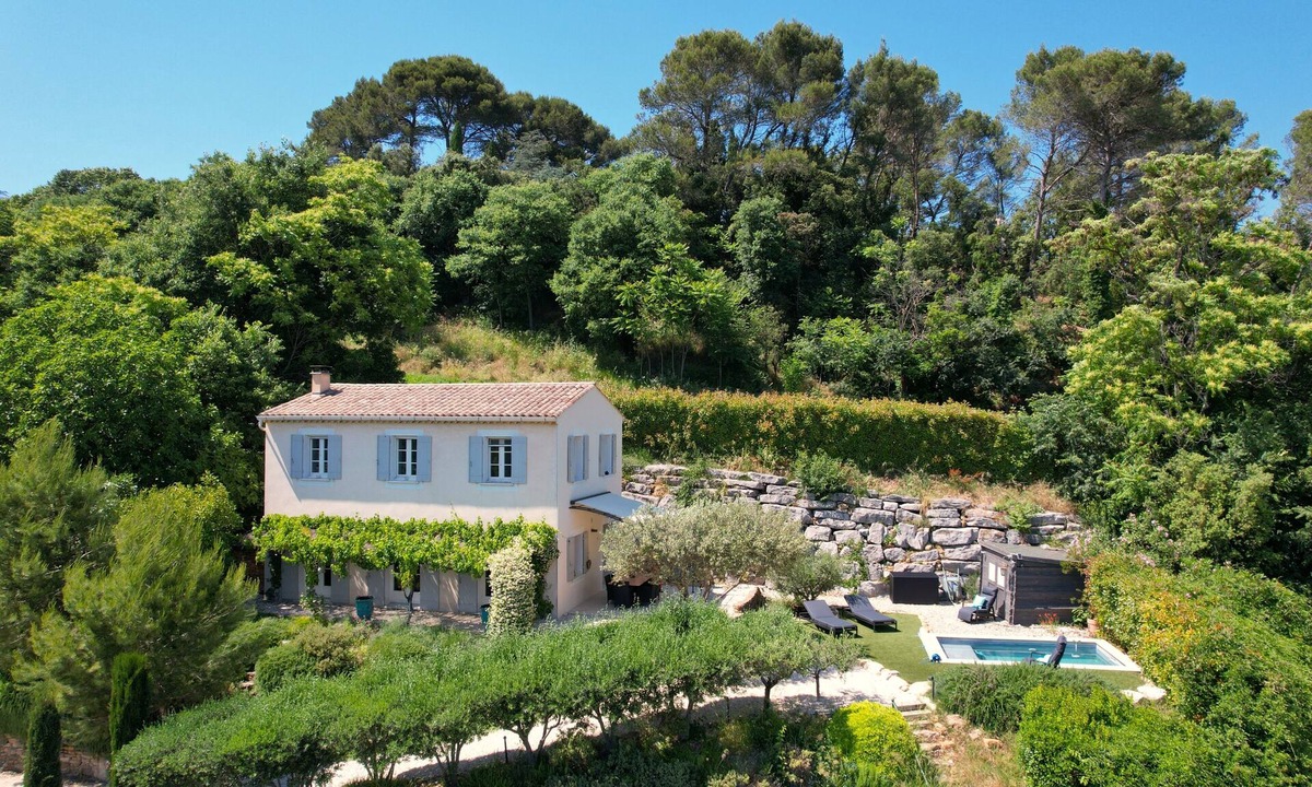 Serviers-et-Labaume House | 3-bedroom southern-style house with pool and breathtaking views-6 km from Uzès