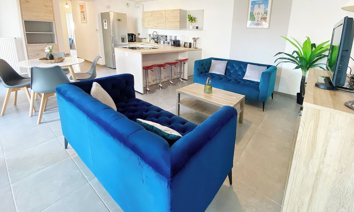 Coutures House | 3 bedroom townhouse with garden, terrace and private parking