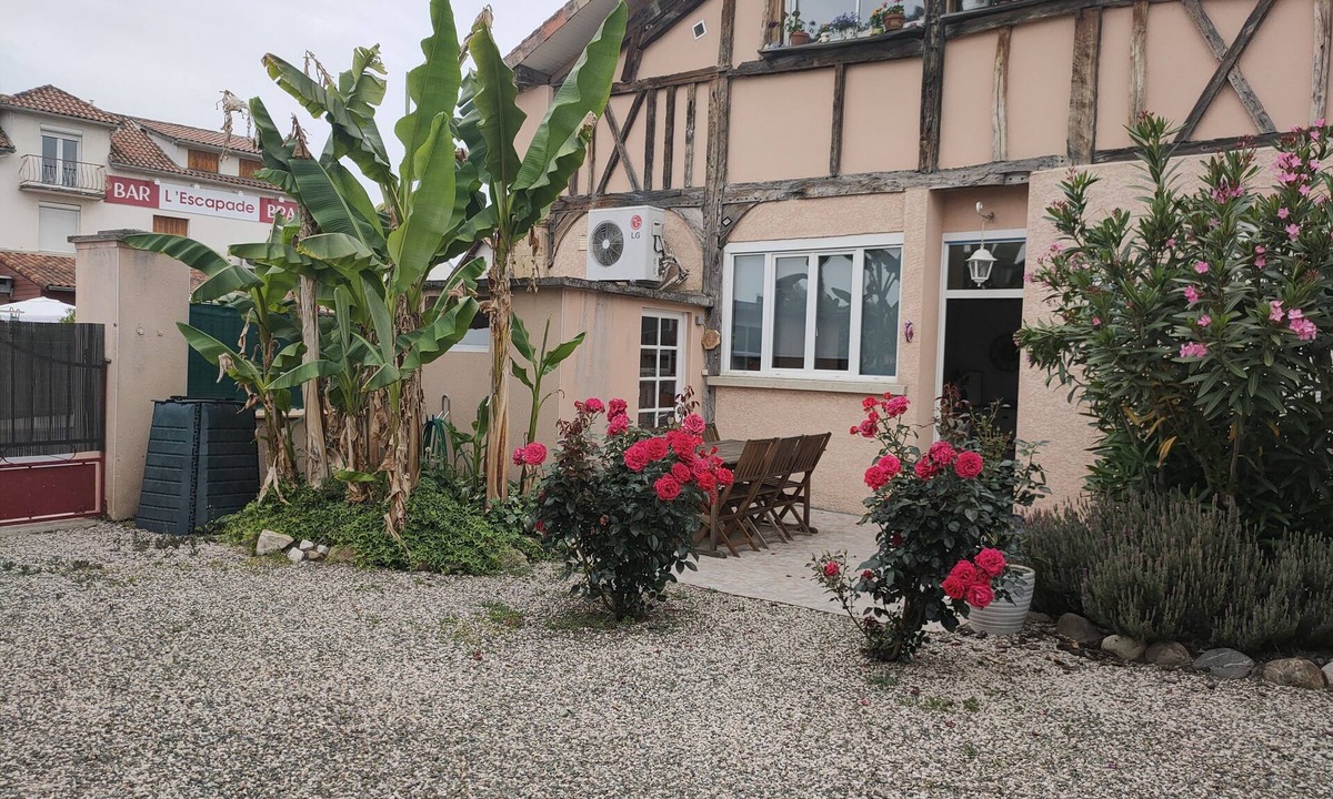 Villecomtal-sur-Arros Apartment | 3-star "Aux Gites de France" gîte in the Gers department