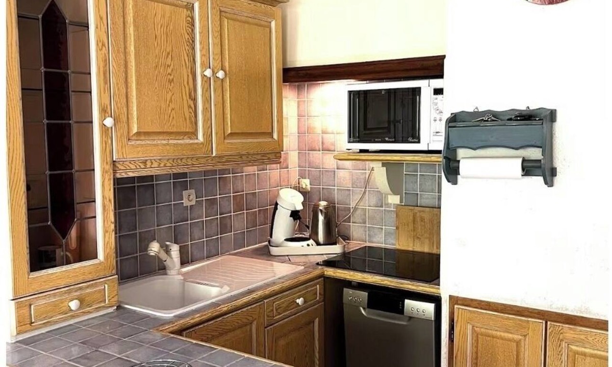 Allos Apartment | 34-square-meter duplex apartment; private parking reserved for the building; pets allowed