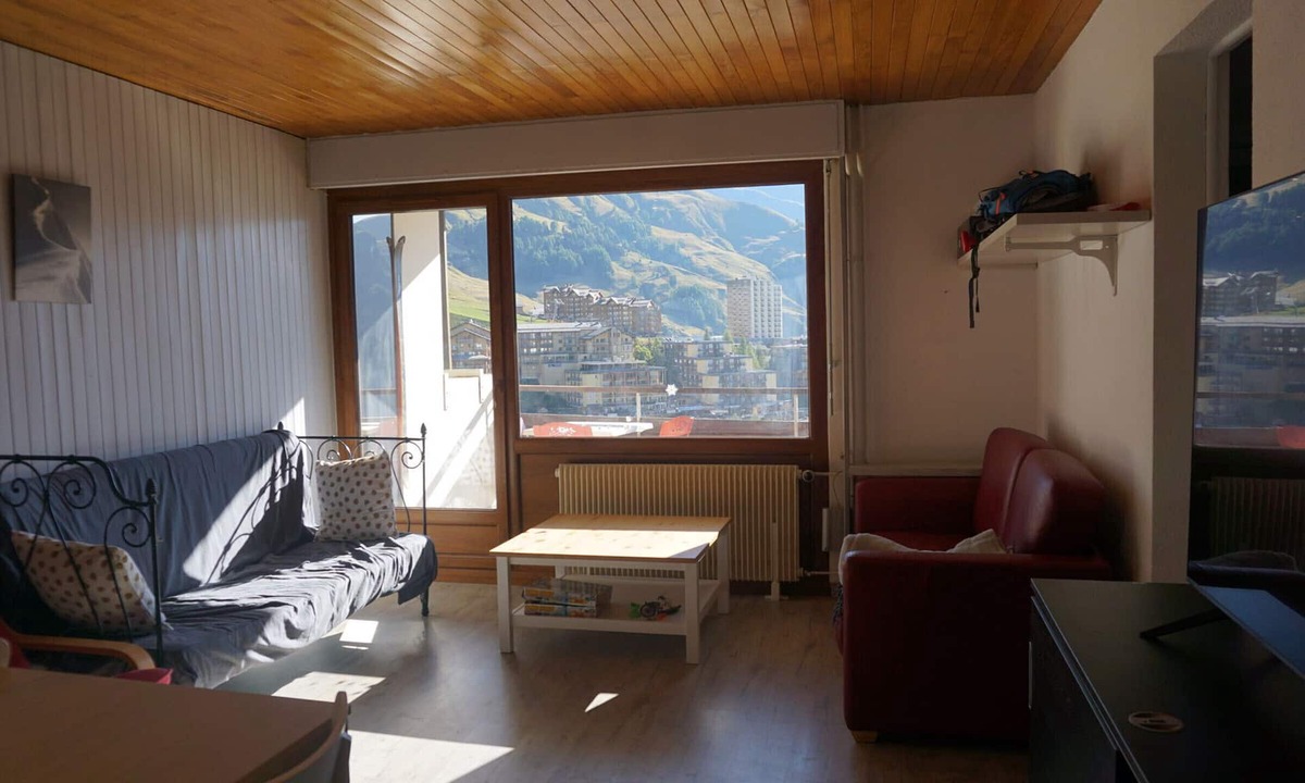 Orcieres-Merlette Apartment | 3BR 60m² 6/7 people, 50m from slopes, pets allowed, linen included in winter