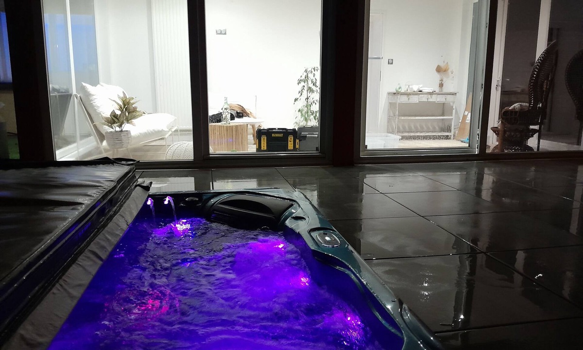 Ramecourt House | 4-bedroom house with private jacuzzi near the Mirecourt auto/moto circuit