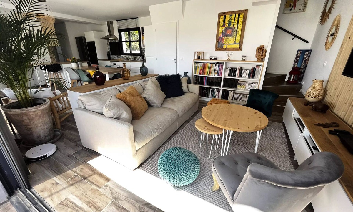 Le Castellet Villa | 4-Bedroom Villa with Pool for 6 Guests - Prestige