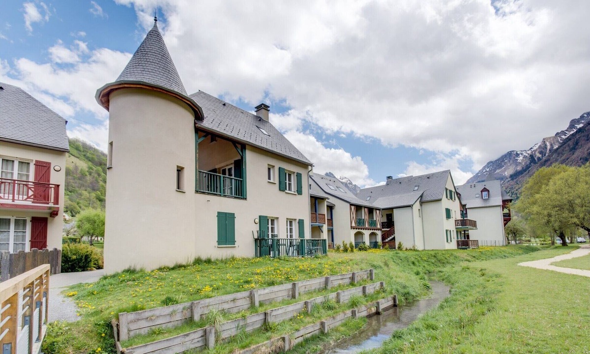 Peyragudes Apartment | 4-Guest Studio near Thermal Baths