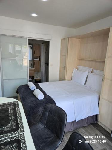 La Trinite House | 4 logements à La Trinité proche de Nice 15 mn, Monaco 20 mn et l'Italie 30 mn 2 Chambres et 2 Studios privés et indépendants