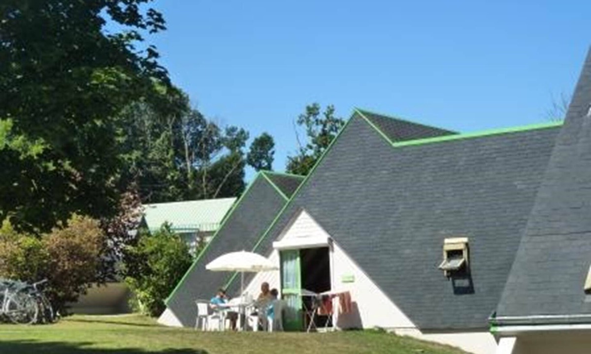 Merdrignac Ski Chalet | 5-person family gîte
