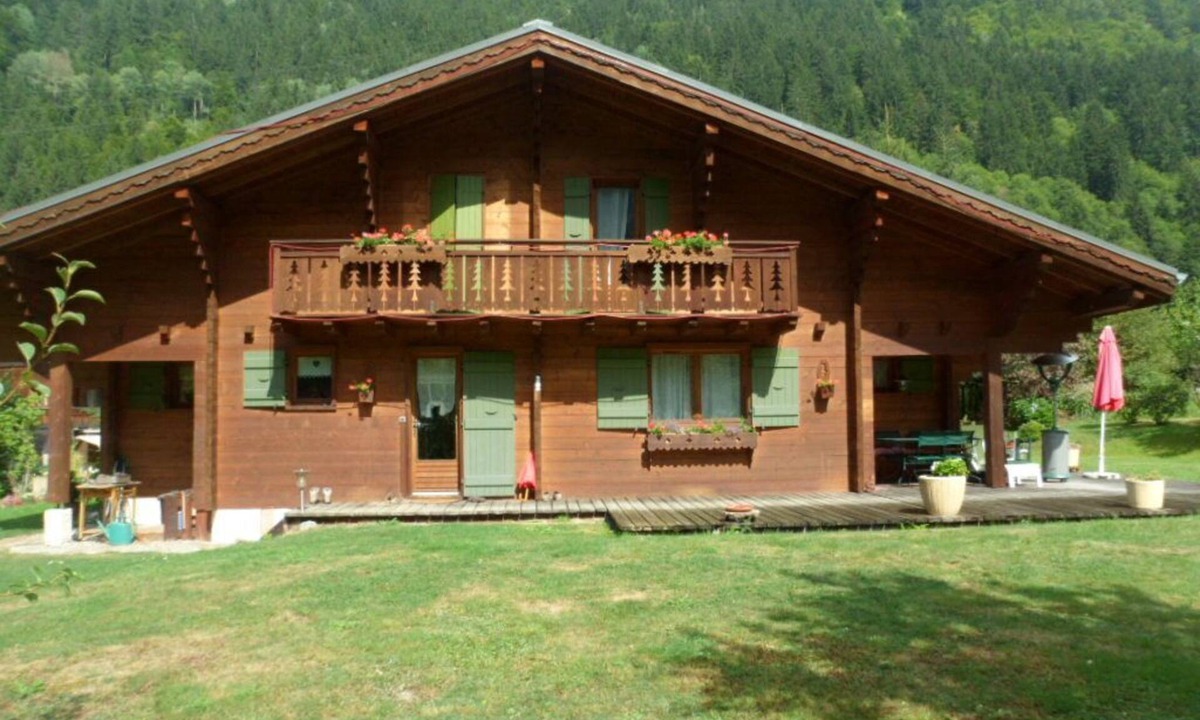 Saint-Gervais-les-Bains Ski Chalet | 8 people 6 bedrooms 250m2 3.000m2 garden - 8 mins from skiing Montblanc view