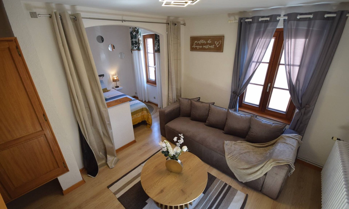 Saint-Hippolyte Apartment | 8-seater apartment