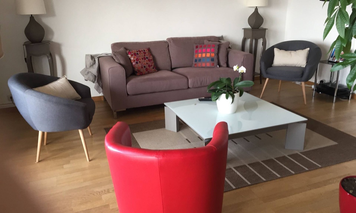 Route de Beaucaire Apartment | 80m bright private park near CV air conditioning wifi elevator quiet residence