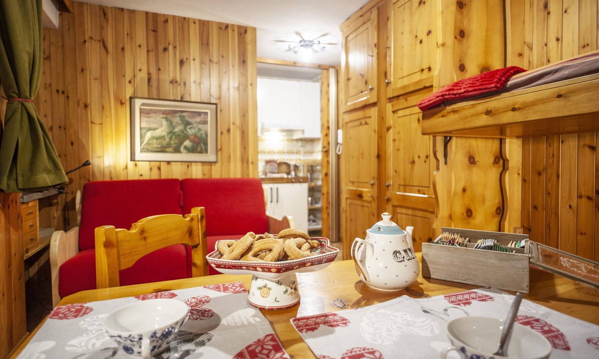 Dolonne Apartment | A chalet-style suite in the heart of Courmayeur!