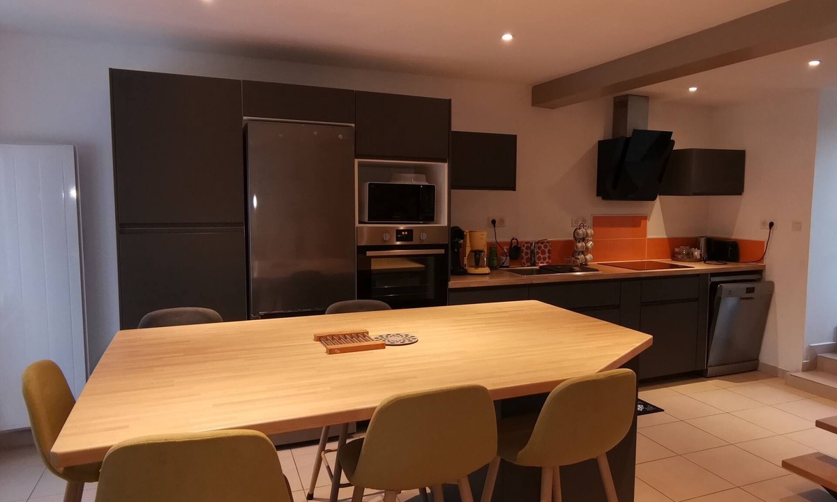 Pleven Cottage | A cozy little place in the heart of forests and lakes Pets welcome!
