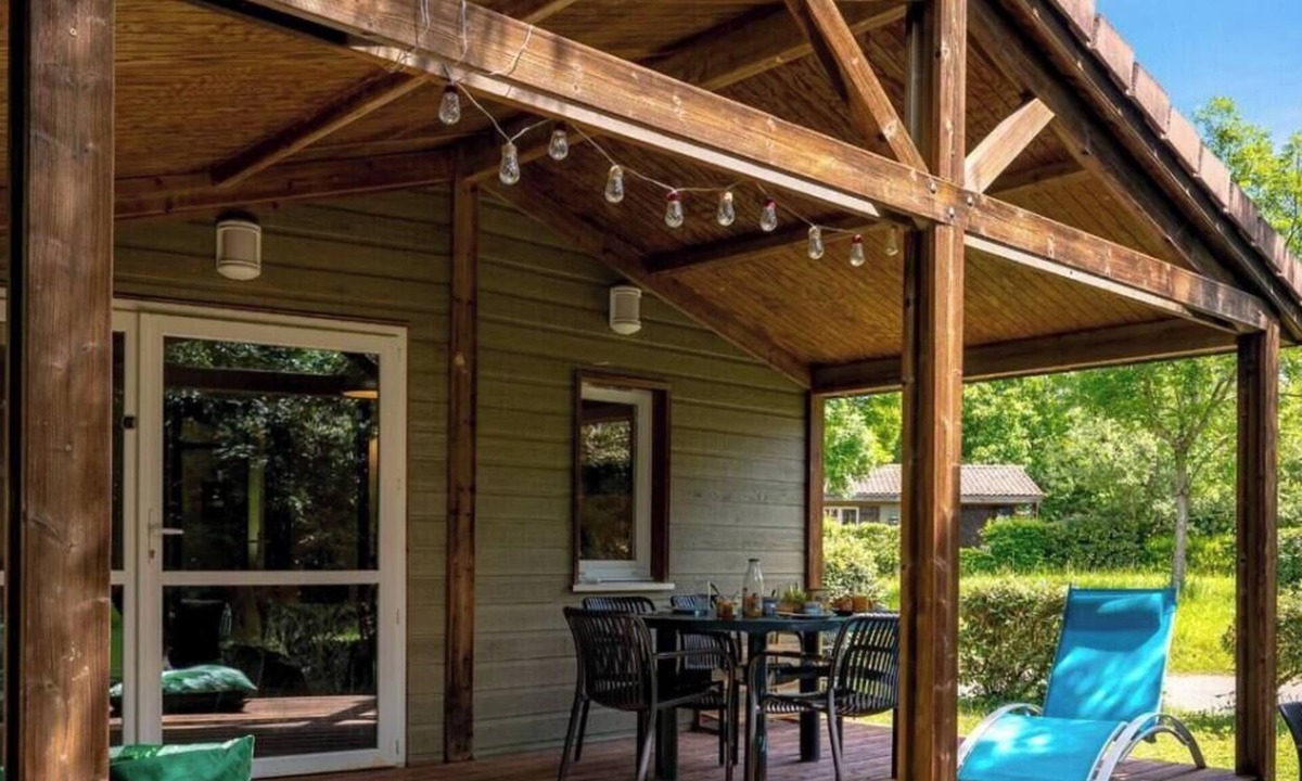 Monclar-de-Quercy Ski Chalet | A Green Getaway | Comfort & Leisure Chalet