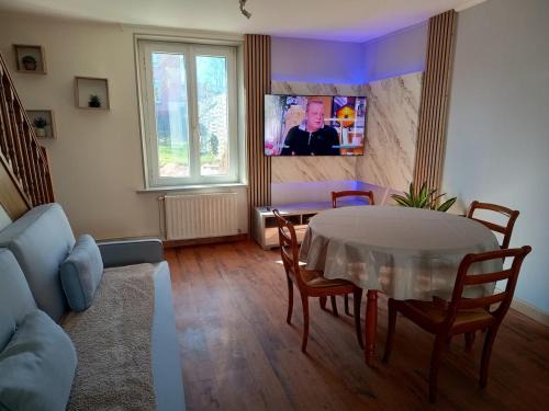 Epinal Apartment | A l'Ombre du Lilas II - terrasse - Possibilité spa privatif et piscine