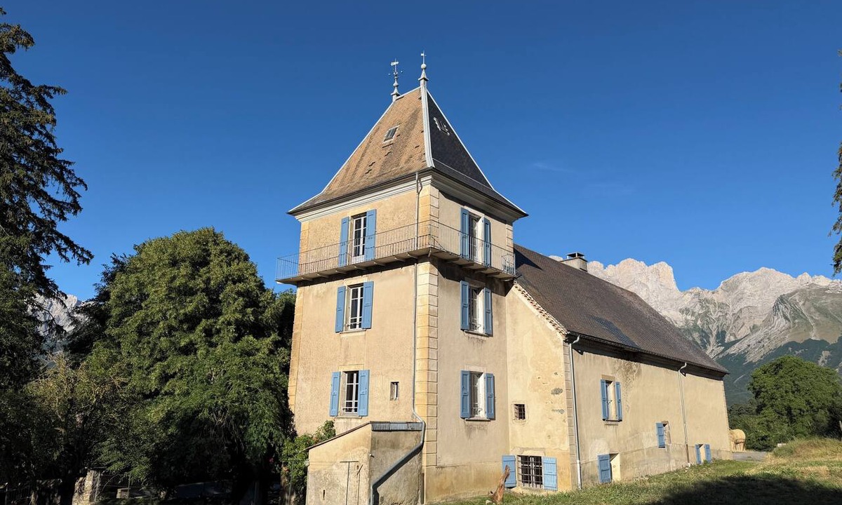 Chauffayer Other | A stately home in the heart of the mountains. Calm, serenity. Come and recharge your batteries.
