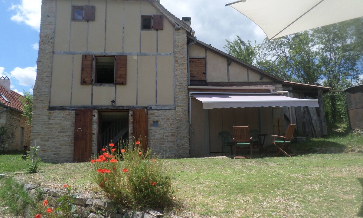 Naussac House | A three storey barn conversion with lovely rural views over the Diege Valley.