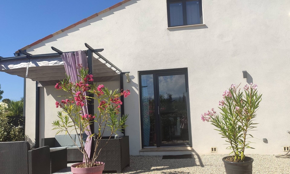 Saint-Cezaire-sur-Siagne House | AIR-CONDITIONED SELF-CONTAINED APARTMENT WITH PRIVATE GARDEN, RELAXATION AREA AND JACUZZI.