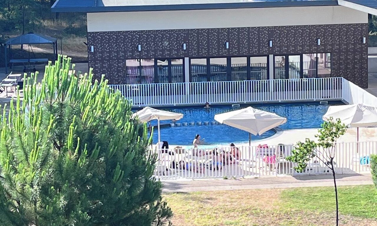 Remoulins Apartment | Air-Conditioned 2-Bedroom Apartment in Pont du Gard