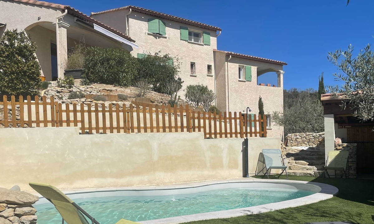 Cabrieres Villa | Air-conditioned villa with pool and panoramic view