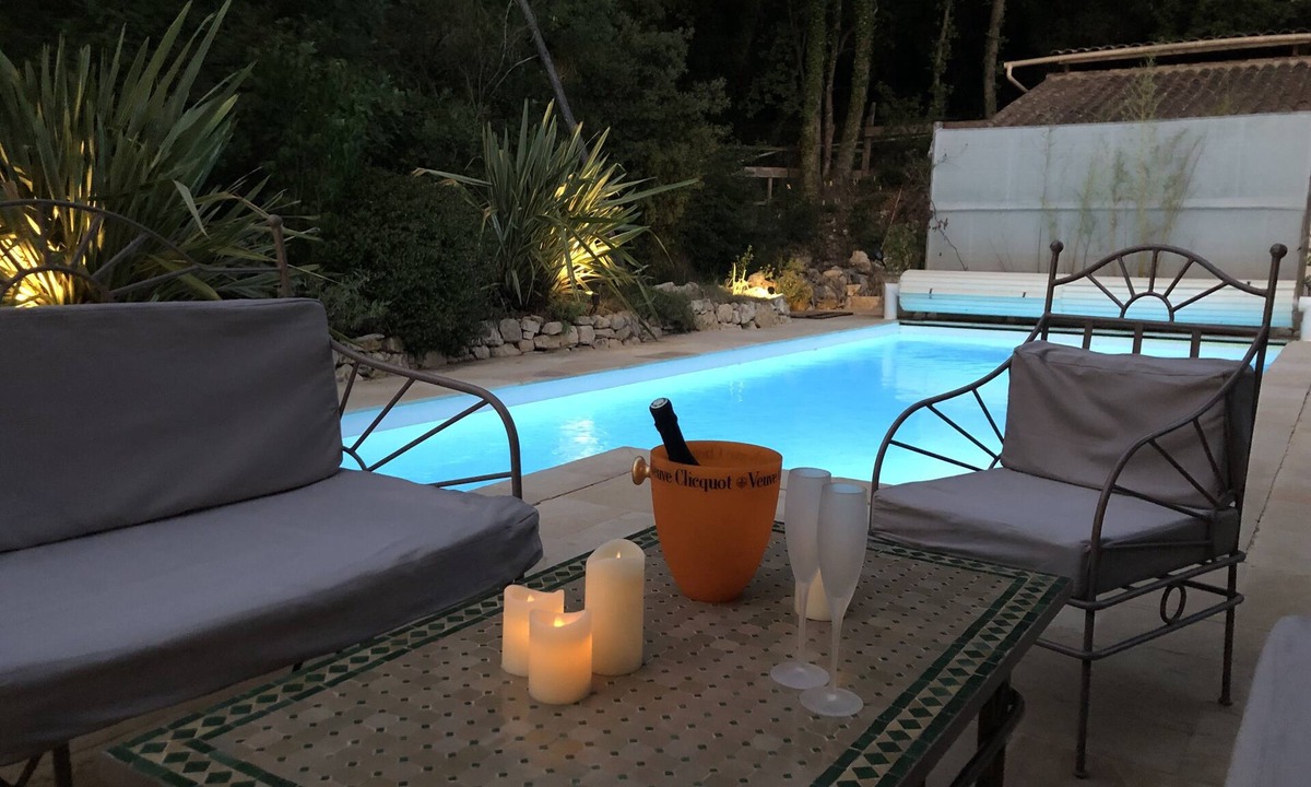 Bagnols-en-Foret Villa | Air-conditionned VILLA (sleeps 12) PRIVATE POOL w/roller shutter. Calm/Intimacy