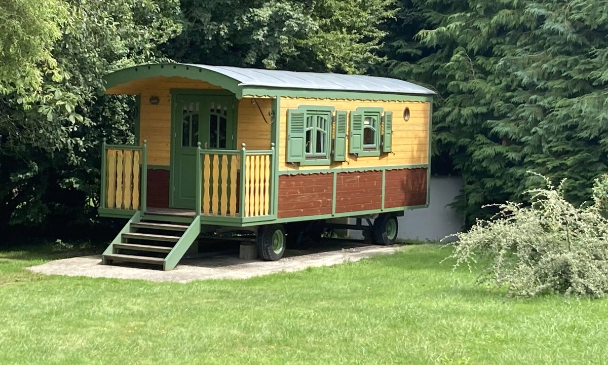 Saint-Donan House | An unusual stay in a caravan between Saint Malo and the pink granite coast,
