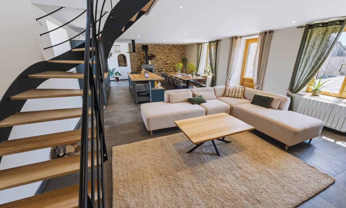 La Foeil House | Anna Guesthouse ✦ La Bell'air ✦ Farmhouse ✦ 11 people