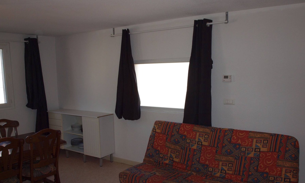 Laneuveville-devant-Nancy Apartment | apartment with a large living room and 2 bedrooms, 6 individual beds