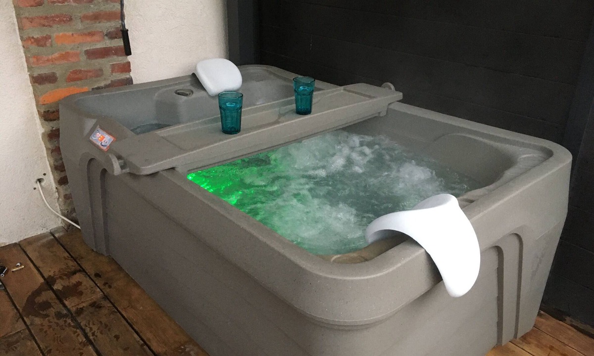 Tarbes Apartment | Apartment-Club-Whirlpool bath-Terrace