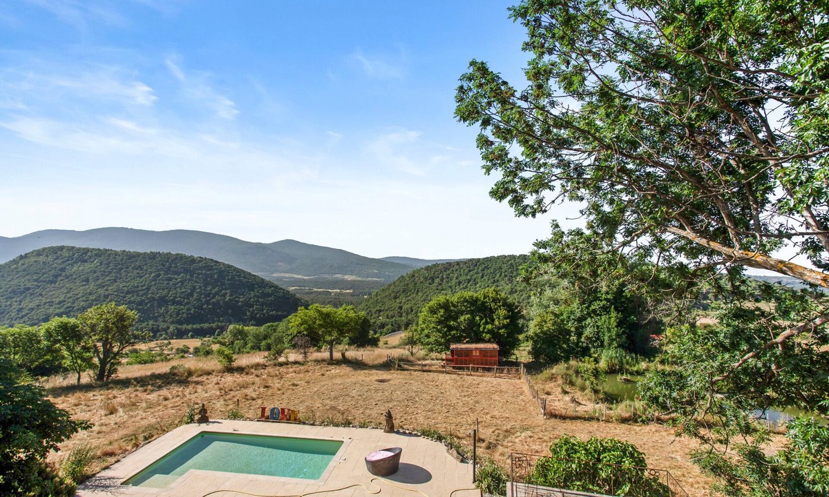 Bargeme House | Apartment 'Gite Bastide' with Lake View, Wi-Fi and Air Conditioning