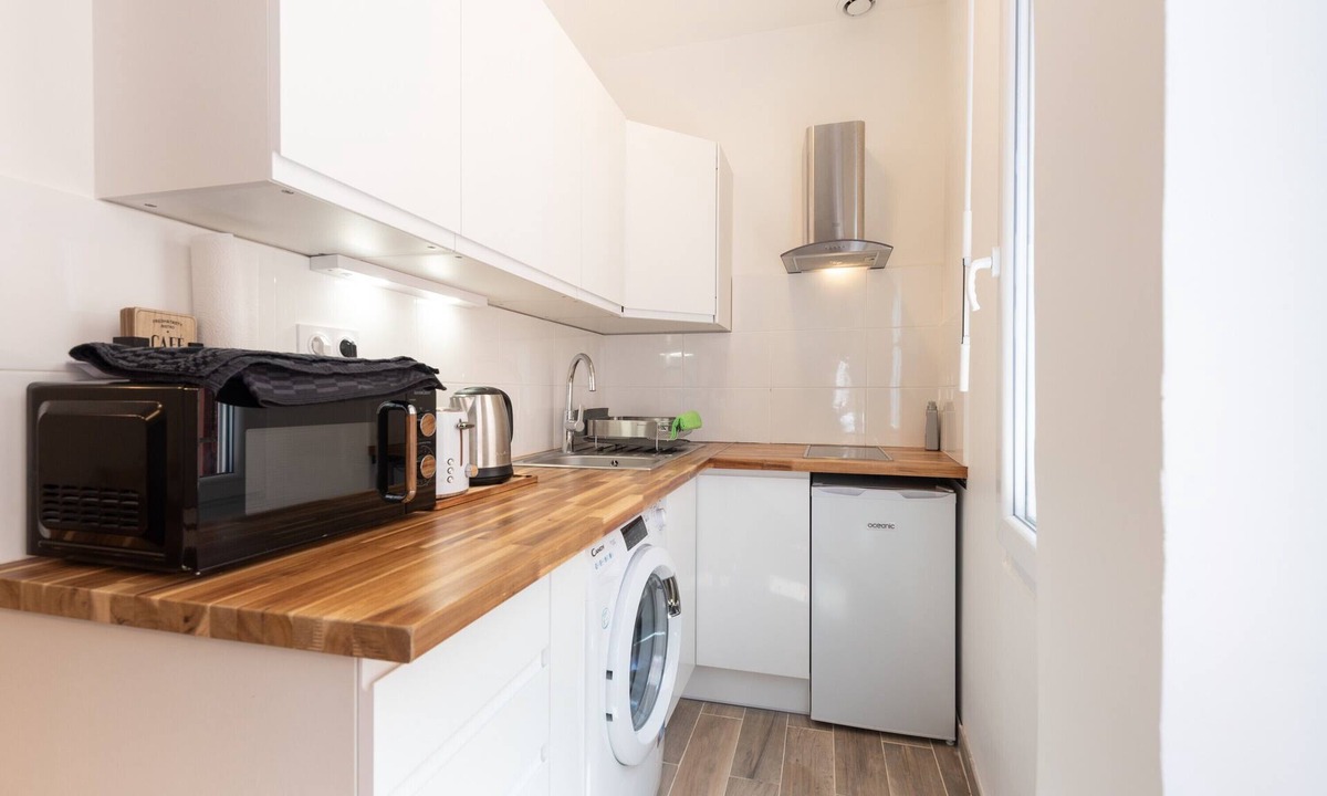 Lourdes Apartment | Apartment 'Grottes De Lourdes - 4 Pers' with Wi-Fi