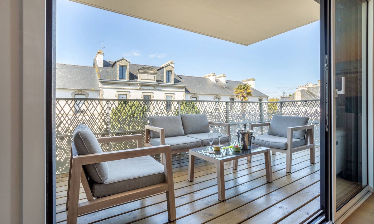 Concarneau Apartment | Apartment L'instant Suspendu – 2 Private Terraces and Wi-Fi