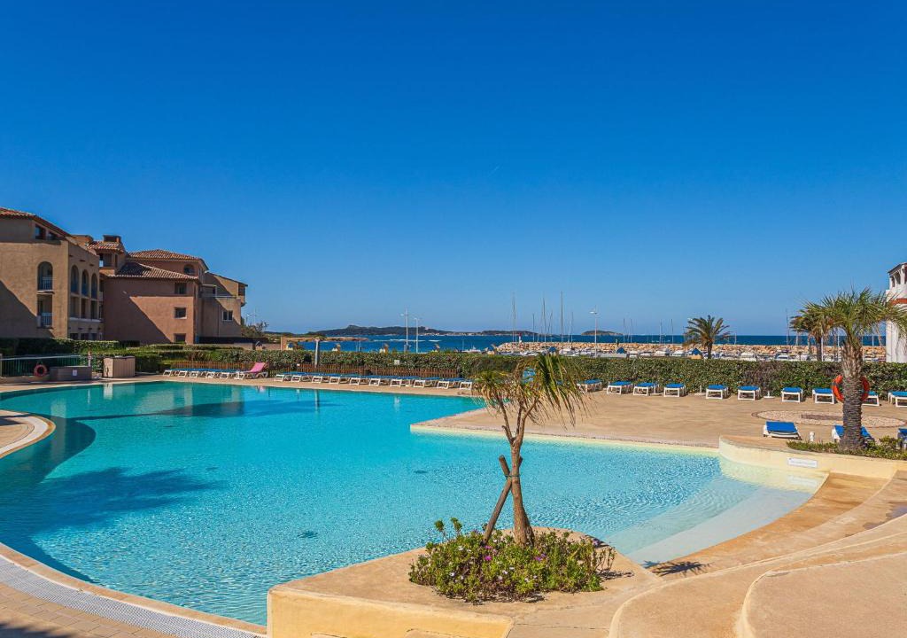 Six-Fours-les-Plages Apartment | Apartment Les Rivages de Coudoulière-9 by Interhome