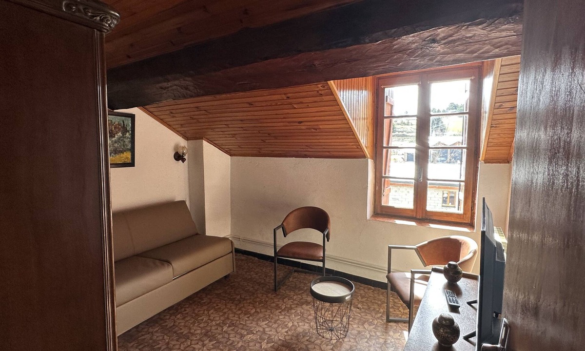 Fontrabiouse Apartment | Apartment on 3rd floor of a village house